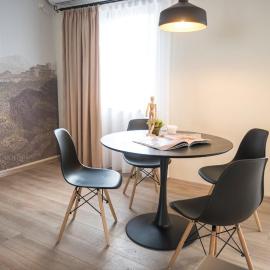 BEST APARTMENTS, מלון בביטולה