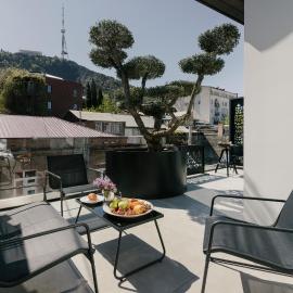 Original Boutique Aparthotel، فندق في تبليسي