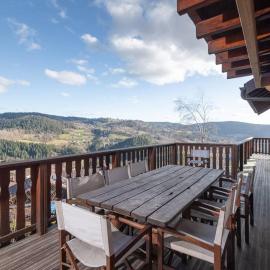 Viesnīca Luxueux chalet avec vue sur les pistes et le Hohneck pilsētā Le Tholy