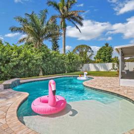 Pool Home Near Downtown, 5th Ave, Beaches & Pier