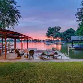 The Shorewood Lakeside Oasis, Pet-Friendly Getaway, hotel em Marble Falls