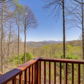 Hike, Sip & Unwind: Mtn-View Gem in Banner Elk!