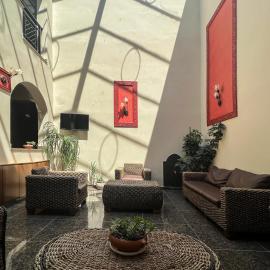 ADG Luxurious Apartments، فندق في ليبتوكاريا