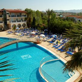 Majestic Hotel & Spa, hotel di Laganas