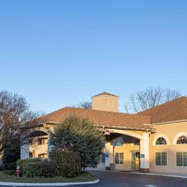 Days Inn & Suites by Wyndham Cherry Hill - Philadelphia, hôtel à Cherry Hill