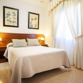 Hostal los Gallos, hotel Casabermejában