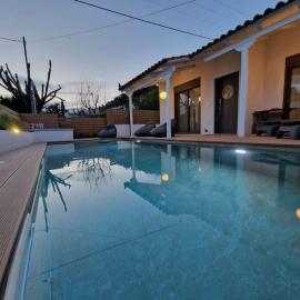 Orsalia villa wellness、ポロスのホテル