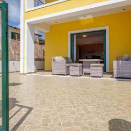 Niko's Central Skala Apartments
