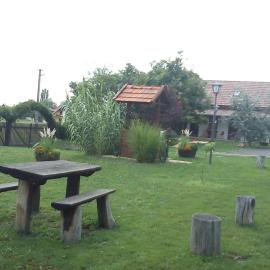 Kiad-lak apartmanok - SZÉP kártya elfogadó, hotel in Abádszalók