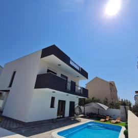 LuxVilla AURORA, hotel i Vodice