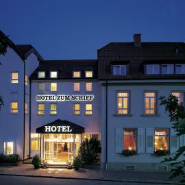 Hotel Zum Schiff، فندق في فريبورغ ام بريسغاو