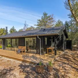 Cozy Home In Læsø With Kitchen