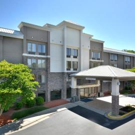 Holiday Inn Express Raleigh-Durham Airport by IHG, hotel di Morrisville
