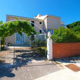 Apartments with parking space Banjole, Pula - 20813