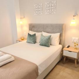 Bella Mare Luxury Apartments, hotel a Kalamaki