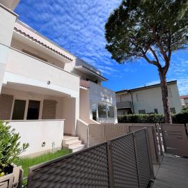 Bilo Giacomo a 150 m dal mare, khách sạn ở Marcelli
