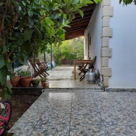 GENİŞ BAHÇELİ, DENİZE YAKIN MÜSTAKİL EV.., hotel in Urla