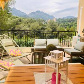 Mon Appart avec Terrasse et Piscine, hotel in Roquebrune-Cap-Martin