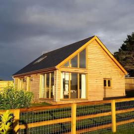 River Cottage - Stunning estuary views、オールドバラのホテル