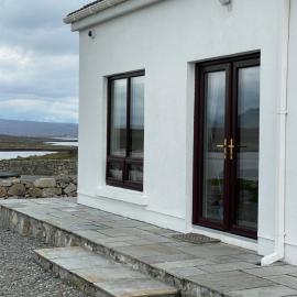 Apartment at Island Cottage, Inishnee, Roundstone, hotel a Roundstone