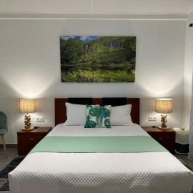 Paradise Apartments I