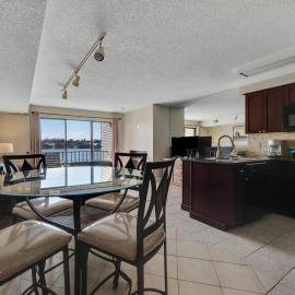 223 Edgewater Inn, khách sạn ở Charlevoix