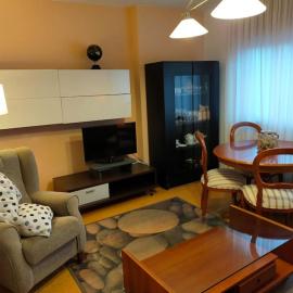 Corunna Piso acogedor 3 hab. amplias wifi, hotel in Arteixo