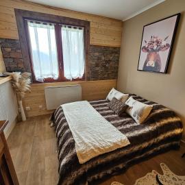 studio entier 25m2 proche centre ville Font Romeu, hotel in Font-Romeu-Odeillo-Via