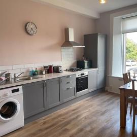 5 minutes from Loch Lomond - Recently Renovated in 2023 Ground Floor 1-Bed Flat