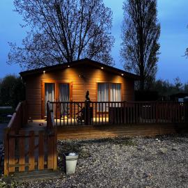 Family home in Billing aquodrome northampton sleeps up to 6