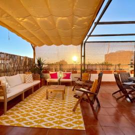 WONDERFUL PENTHOUSE BY THE SEA, hotell sihtkohas Lepe