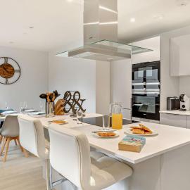 10 Putsborough - Luxury Apartment at Byron Woolacombe, only 4 minute walk to Woolacombe Beach!