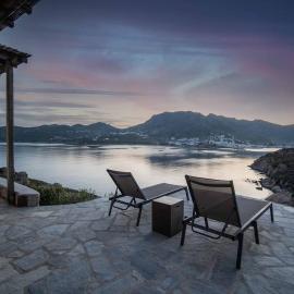 Serenity Beach Villa - Port View, hotel u gradu Livadakia