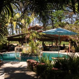Rio Lindo Hotel, hotelli kohteessa Dominical