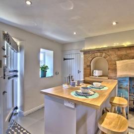 The Snug at Ruston, Cosy Dog Friendly Cottage