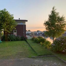 Water Villa Minaro Vinkeveen, hotel in Vinkeveen