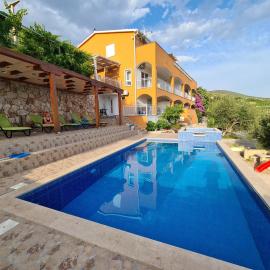 Apartmani Tolj