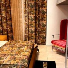 Sauna City Apartment 02, hotel i Chalkida