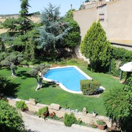 HOSTAL LA SAVINA، فندق في سيرفيرا