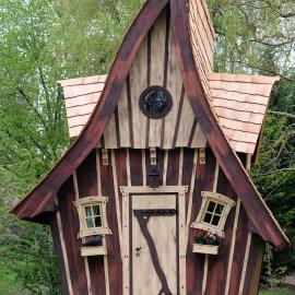 La cabane de Merlin, hotel in Les Molières