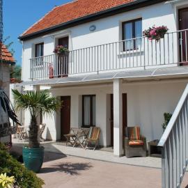 Le Clos Robinson, hotel in Martin-Église