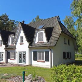 Haus Muschel App 477: Neuhaus şehrinde bir otel
