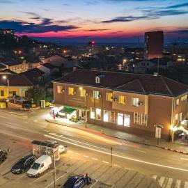 Пансион - Димитър Хадживасилев, hotel in Svishtov