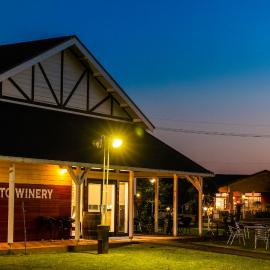 Goto Conkana Kingdom Winery & Resort, hotel en Goto