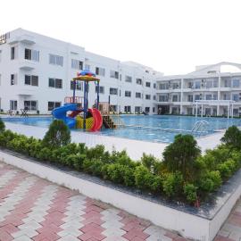 ROYAL GITANJALI RESORTS & SPA، فندق في Contai