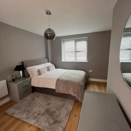 The 9th Hole - Two-Bedroom Apartment in Birkdale, 1 mile from Royal Birkdale Golf Club, hótel í Southport
