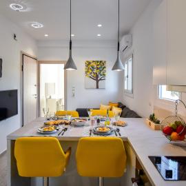 White Rock Milos Suites, hotel en Adamas