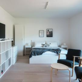 La Palma 1 by Quokka 360 - Stylish Modern Lake View Apartment