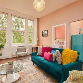 Lovely Chique Newcastle Abode - Sleeps 4 - First floor, hotel in Elswick