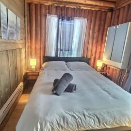 The Laurentides PrivateLog and Spa Escape, hotel a Rivière-Rouge